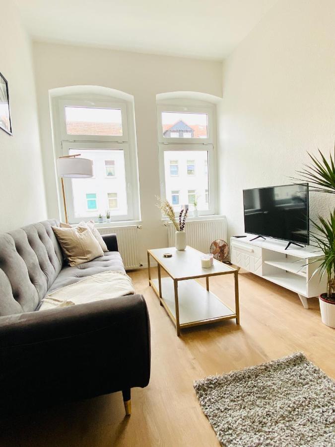 Stilvolles Apartment In Zentraler Lage - Smart-Tv, Queensize-Bett, Altbaustil, Kueche In City-Naehe แอร์ฟวร์ท ภายนอก รูปภาพ